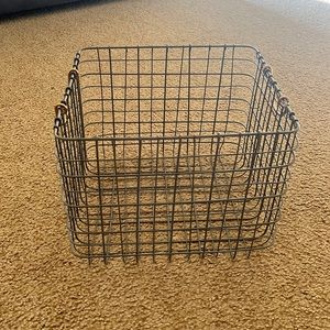 Medium Wire Storage Bin